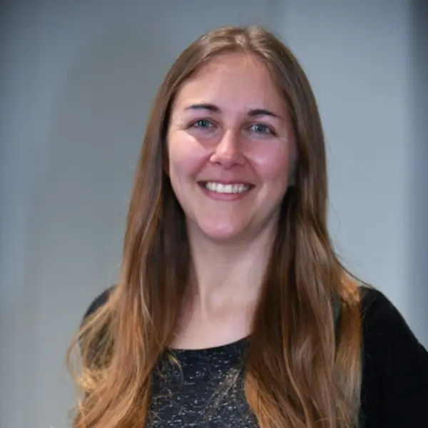 Headshot of Rachel Edwards