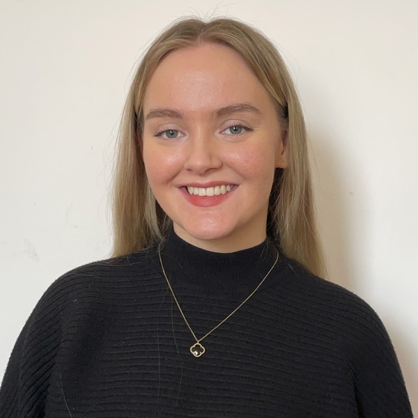 Headshot of Emma Devine